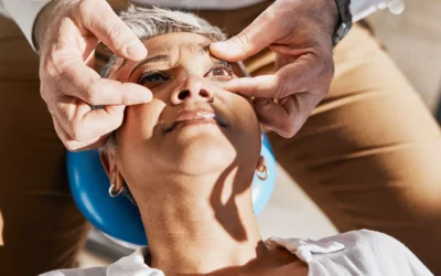 Cataract Surgery in One Eye vs Both: Should You Wait or Go Bilateral?