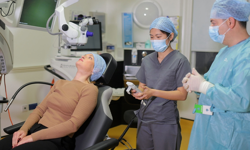 Does Cataract Surgery Hurt?